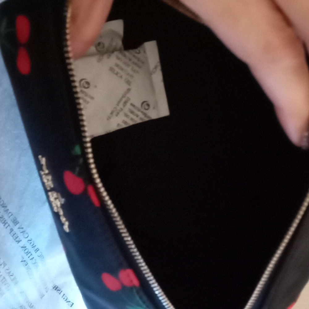 Kate Spade  BOGO - Picture 4 of 6